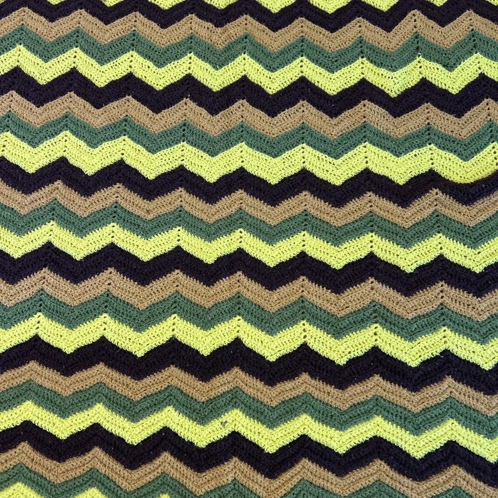 Vintage MCM Afghan Handmade Granny Zig Zag Chevron Avocado Green Brown 93